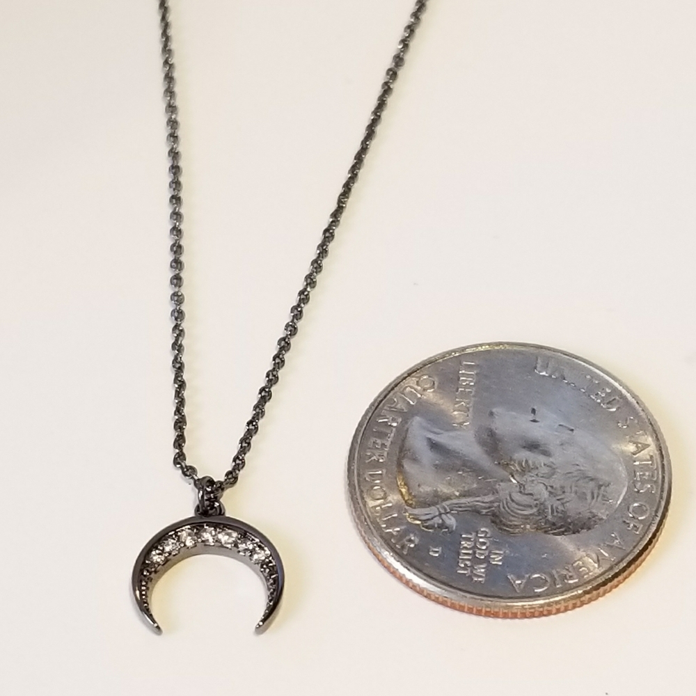 💖 New in Gift Box 🎁 Crescent Moon Necklace - Picture 7 of 7